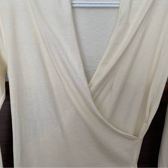 Velvet by Graham & Spencer Meri Wrap Front Fitted Top in Cream, Size XS - Picture 4 of 8